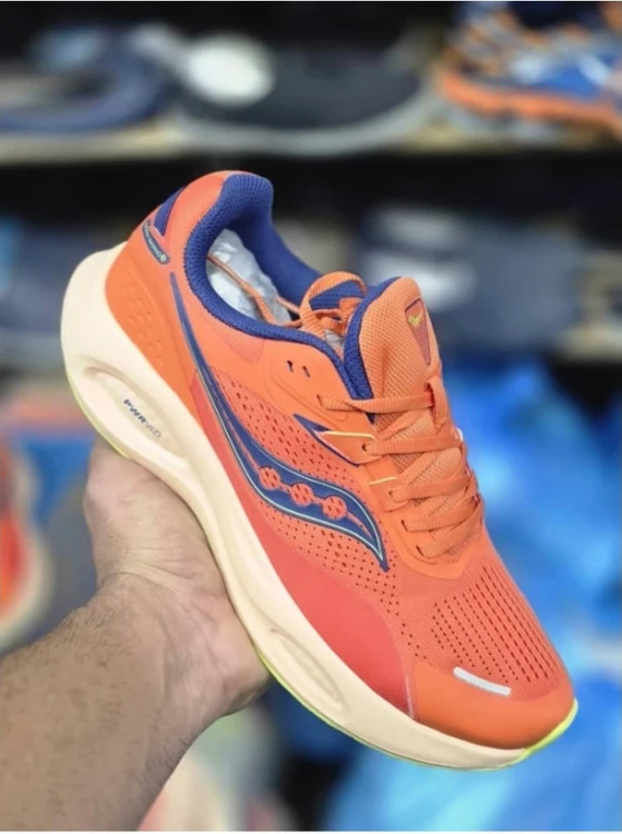 کتونی ساکونی فونیکس اینفرنو 3 مسترکوالیتی/سایز ۴۰ الی ۴۵/ Saucony Phoenix Inferno 3