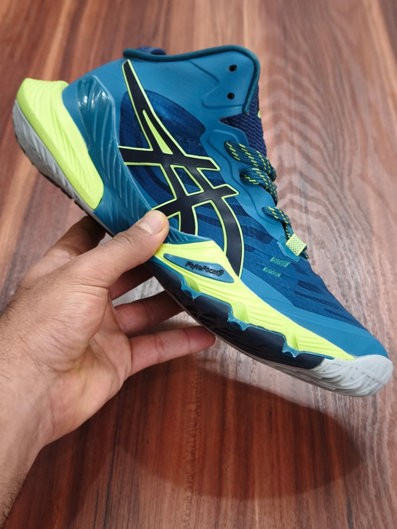 کتونی اسیکس متارایز ویتنامی وارداتی/ مناسب ورزش های سالنی والیبال، هندبال، بسکتبال و.../سایز 40 الی 44/Asics Metarise/ فروش عمده و تک