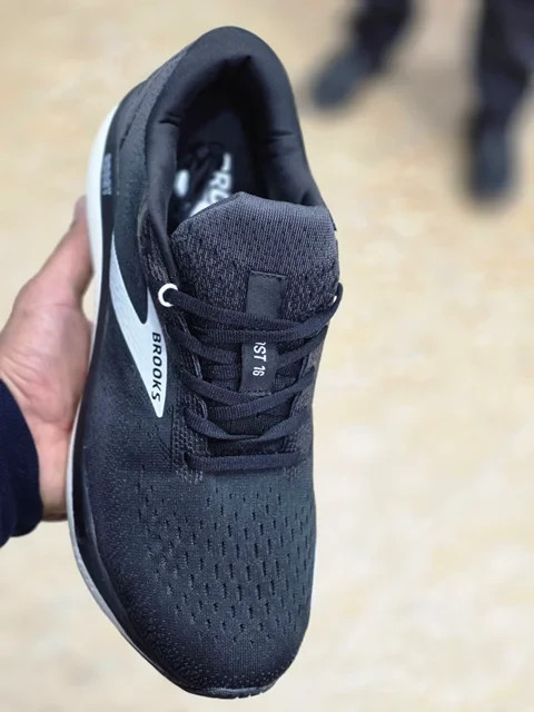 کتونی بروکس گاست 16 مسترکوالیتی /Brooks Ghost 16/سایز 40 الی 45/فروش عمده و تک