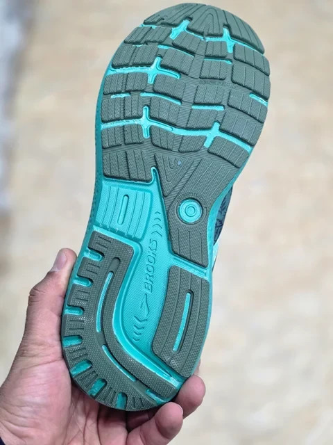 کتونی بروکس گاست 16 مسترکوالیتی /Brooks Ghost 16/سایز 40 الی 45/فروش عمده و تک