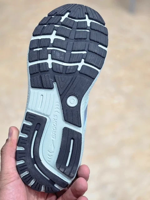 کتونی بروکس گاست 16 مسترکوالیتی /Brooks Ghost 16/سایز 40 الی 45/فروش عمده و تک