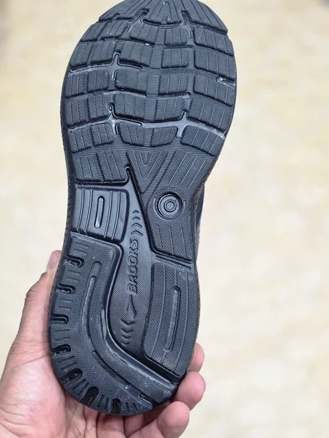 کتونی بروکس گاست 16 مسترکوالیتی /Brooks Ghost 16/سایز 40 الی 45/فروش عمده و تک