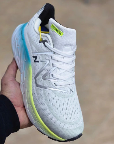 کتونی نیوبالانس فرش فوم مسترکوالیتی /New Balance Fresh Foam/سایز 40 الی 45/فروش عمده و تک