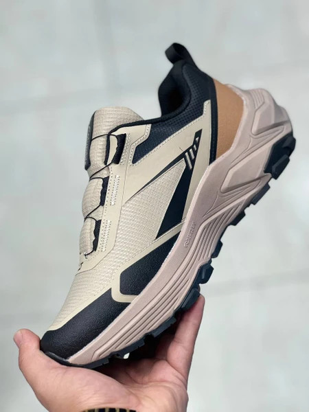 کتونی کلمبیا / بند دیسکی و ضدآب/سایز 40 الی 45/Columbia OutDry/ فروش عمده و تک