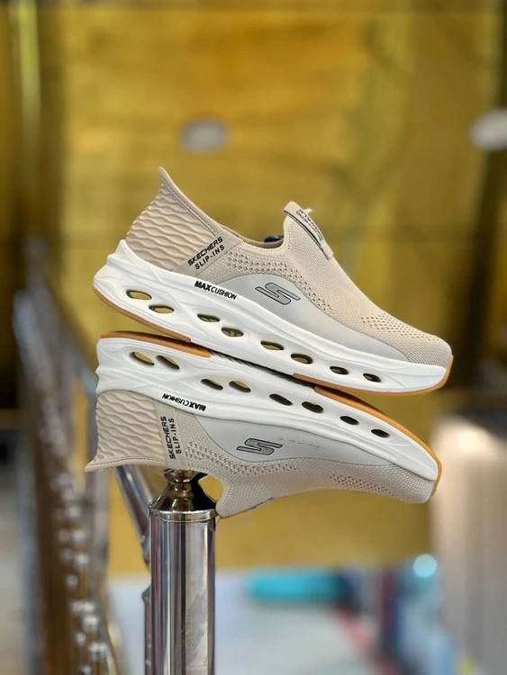 کتونی اسکیچرز مسترکوالیتی و طبی /سایز 40 الی 45/Skechers Go Walk Max Cushioning/ فروش عمده و تک