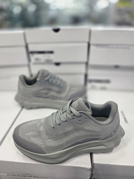 کتونی الو رانر مسترکوالیتی / سایز 40 الی 45 / Alo Runner / فروش عمده و تک