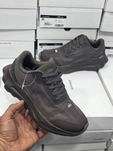 کتونی الو رانر مسترکوالیتی / سایز 40 الی 45 / Alo Runner / فروش عمده و تک