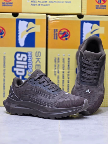 کتونی الو رانر مسترکوالیتی / سایز 40 الی 45 / Alo Runner / فروش عمده و تک