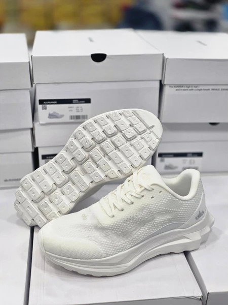 کتونی الو رانر مسترکوالیتی / سایز 40 الی 45 / Alo Runner / فروش عمده و تک