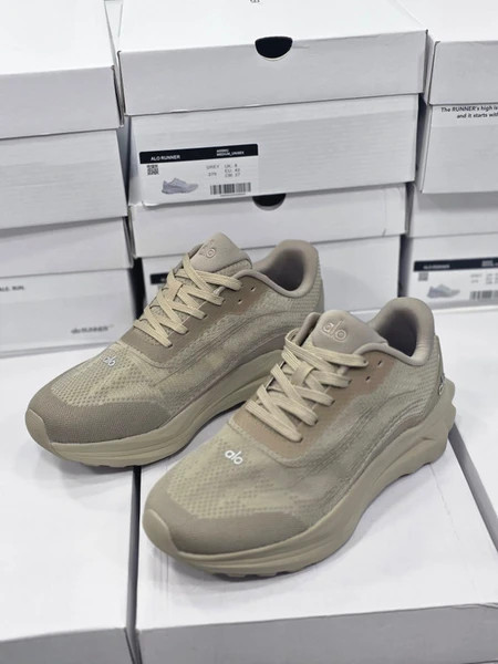 کتونی الو رانر مسترکوالیتی / سایز 40 الی 45 / Alo Runner / فروش عمده و تک