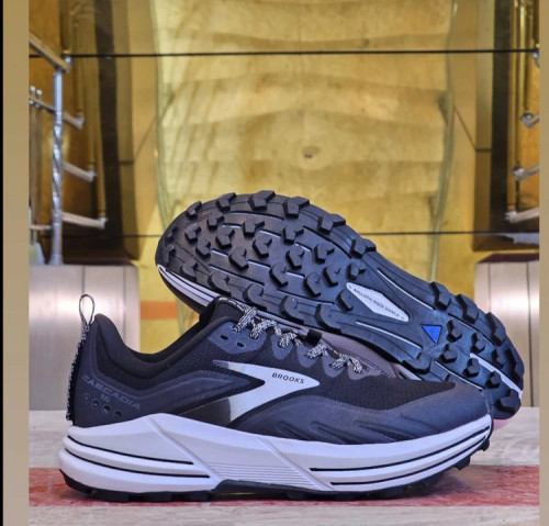 کتونی بروکس کاسکادیا 16 مسترکوالیتی /سایز 40 تا 45/Brooks Cascadia 16/فروش عمده و تک