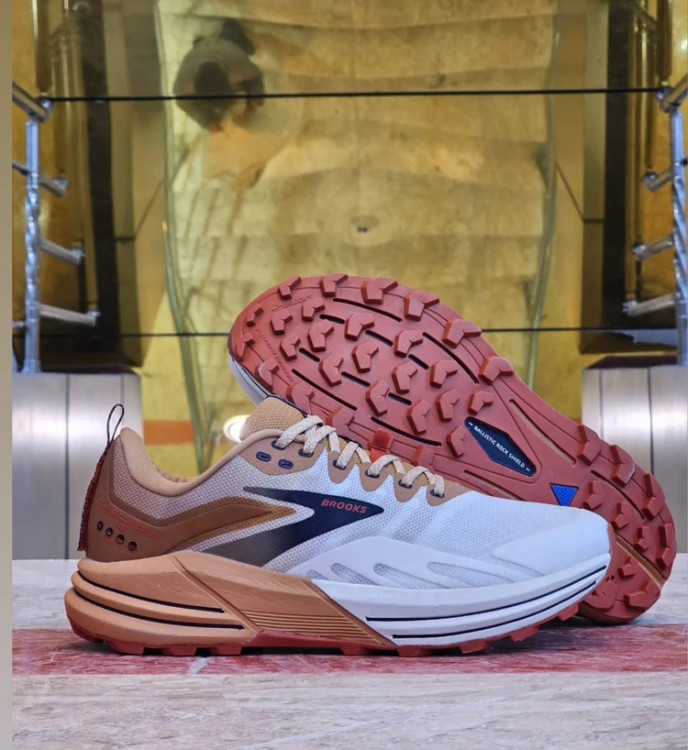 کتونی بروکس کاسکادیا 16 مسترکوالیتی /سایز 40 تا 45/Brooks Cascadia 16/فروش عمده و تک