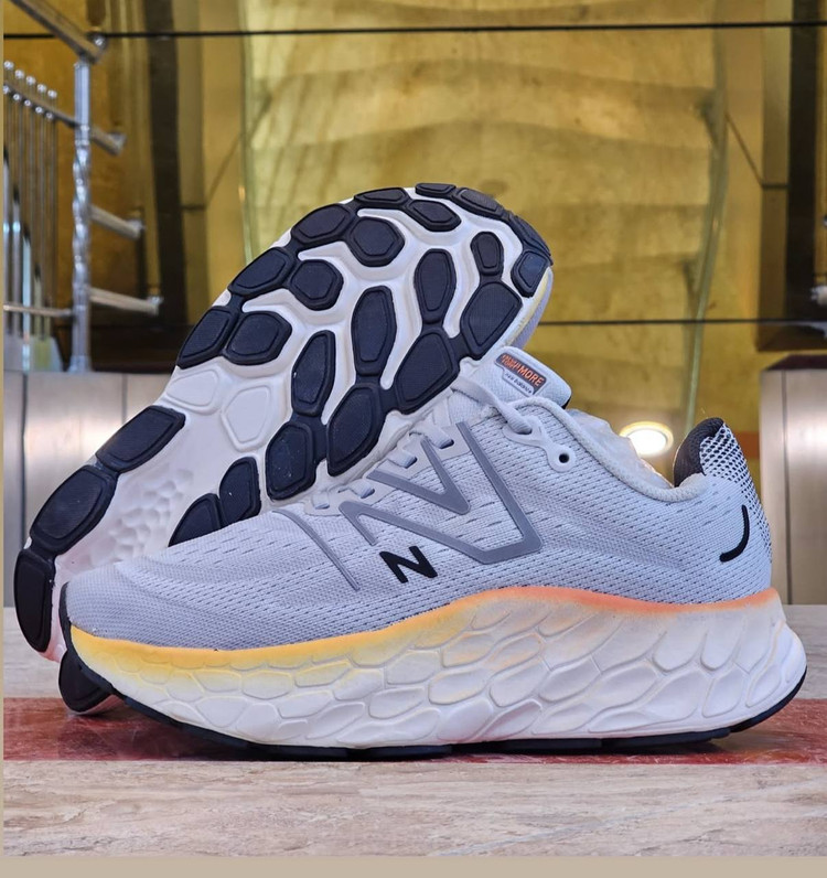 کتونی نیوبالانس فرش فوم مسترکوالیتی /New Balance Fresh Foam/سایز 40 الی 45/فروش عمده و تک
