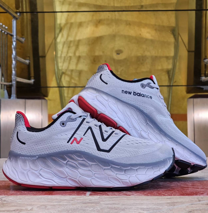 کتونی نیوبالانس فرش فوم مسترکوالیتی /New Balance Fresh Foam/سایز 40 الی 45/فروش عمده و تک
