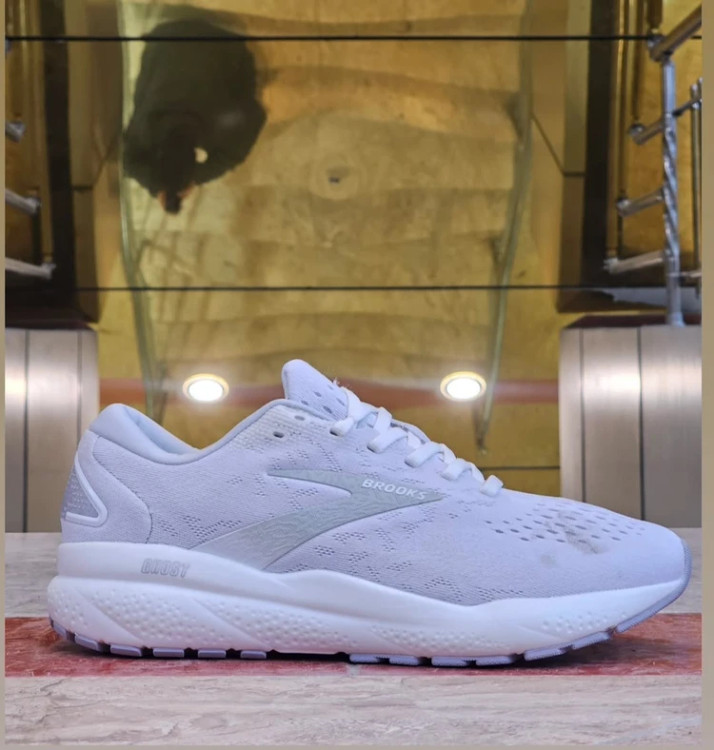 کتونی بروکس گاست 15 مسترکوالیتی /Brooks Ghost 15/سایز 40 الی 45/فروش عمده و تک