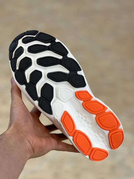 کتونی نیوبالانس فرش فوم مسترکوالیتی /New Balance Fresh Foam/سایز 40 الی 45/فروش عمده و تک