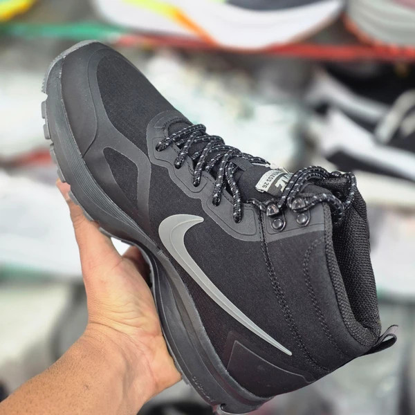 کتونی ساق دار نایک ایر زوم پگاسوس گورتکس مسترکوالیتی /سایز 40 الی 45/Nike Air Zoom Pegasus Gortex / فروش عمده و تک