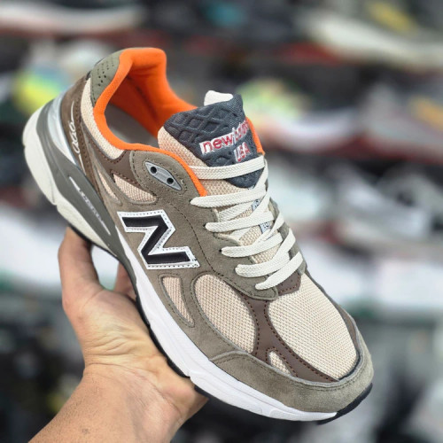 کتونی نیوبالانس ۹۹۰ مسترکوالیتی /سایز 40 الی ۴۵/New Balance 990/ فروش عمده و تک