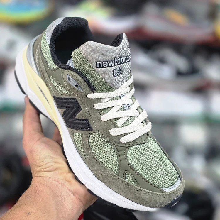 کتونی نیوبالانس ۹۹۰ مسترکوالیتی /سایز 40 الی ۴۵/New Balance 990/ فروش عمده و تک