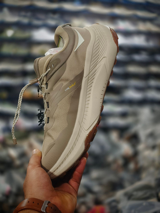 کتونی هوکا ترنسپورت مسترکوالیتی/ زیره ویبرام ضد آب کیفیت عالی/سایز 40 تا 45/Hoka Transport/فروش عمده و تک