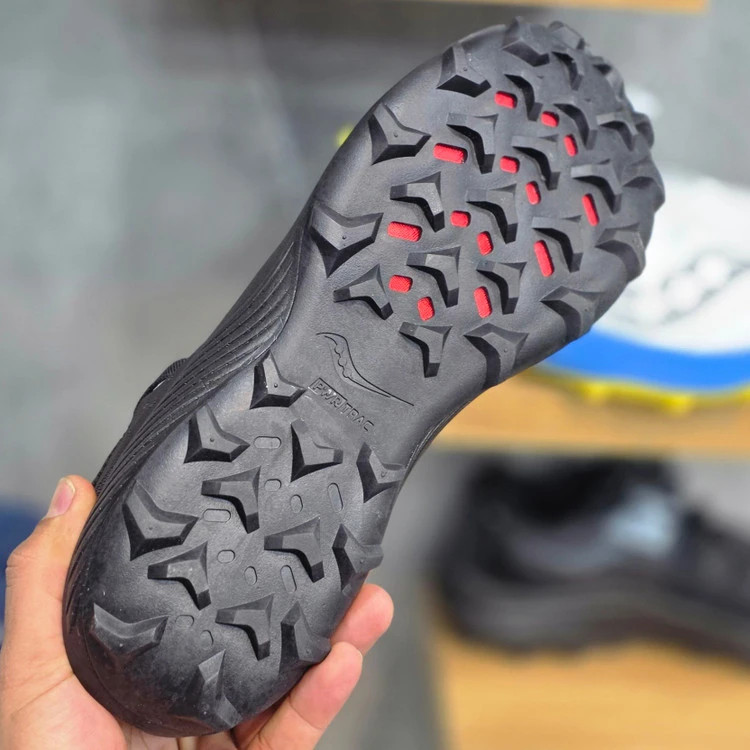 کتونی ساکونی اندروفین ریفت مسترکوالیتی/سایز ۴۰ الی ۴۵/ Saucony Endorphin Rift / فروش عمده و تک