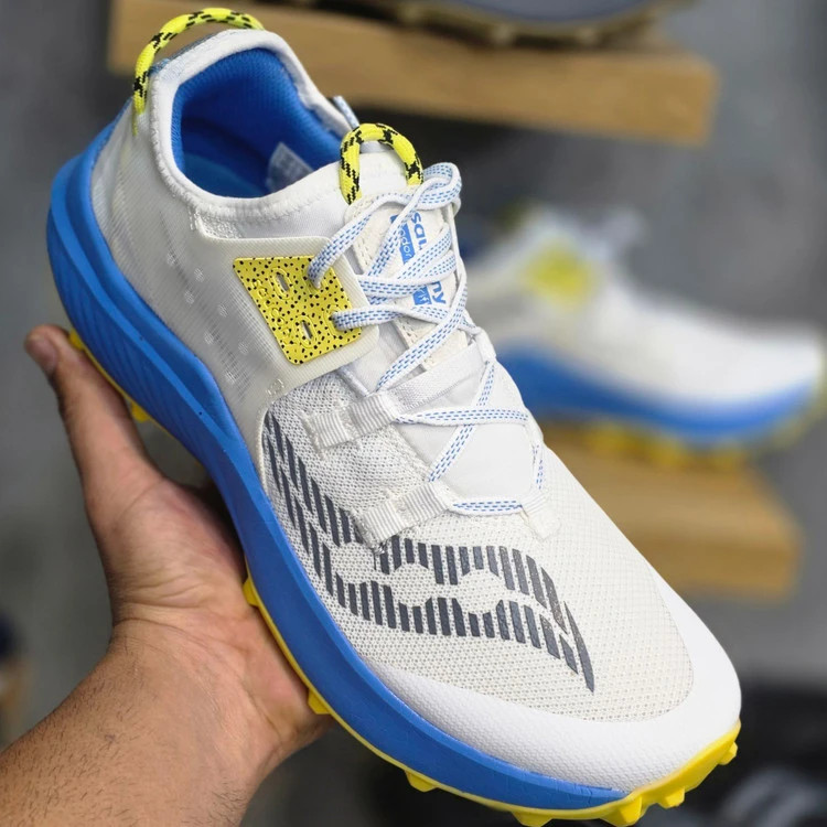 کتونی ساکونی اندروفین ریفت مسترکوالیتی/سایز ۴۰ الی ۴۵/ Saucony Endorphin Rift / فروش عمده و تک