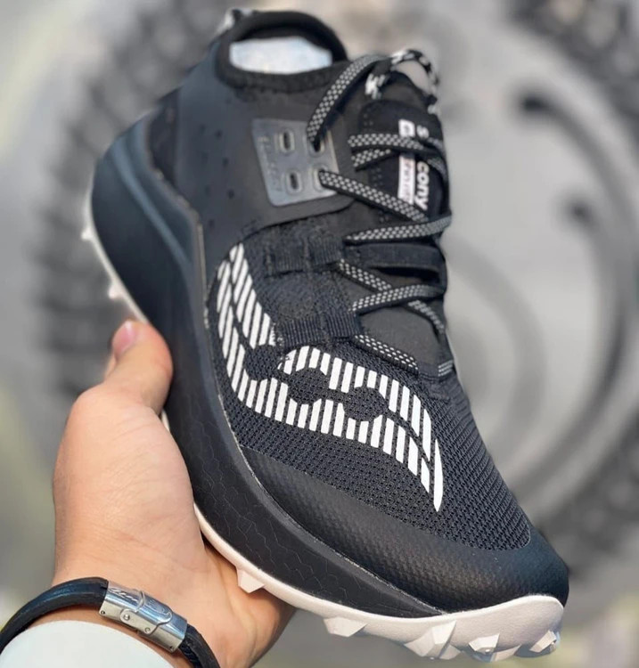 کتونی ساکونی اندروفین ریفت مسترکوالیتی/سایز ۴۰ الی ۴۵/ Saucony Endorphin Rift / فروش عمده و تک