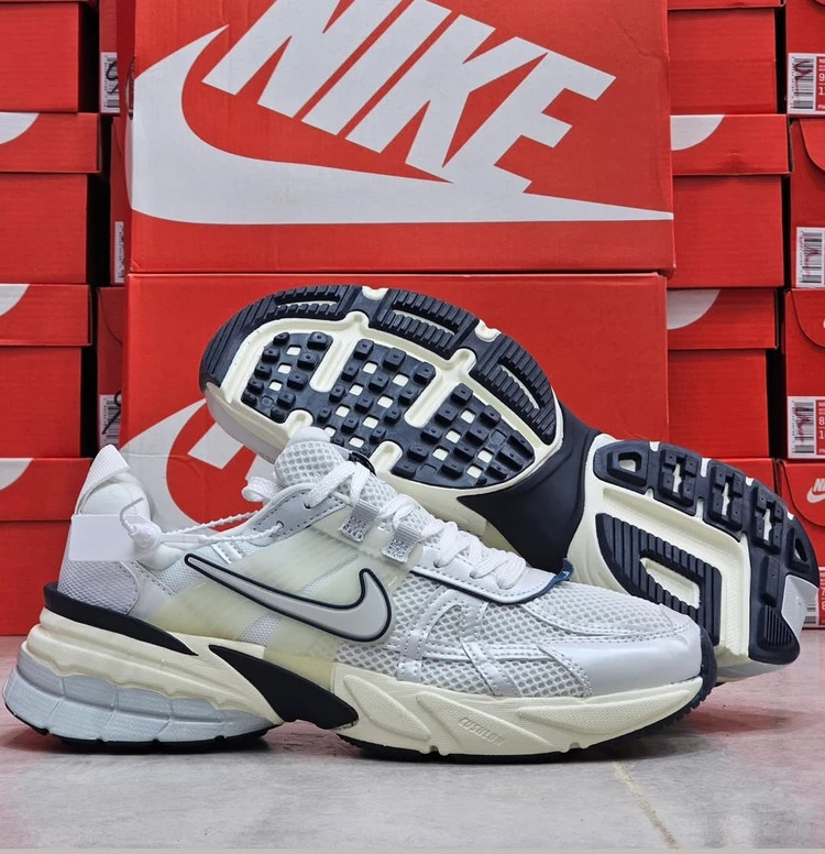 کتونی نایک وی تو کی مسترکوالیتی /سایز 38 الی 45/ست زنانه و مردانه/Nike V2k Run/ فروش عمده و تک
