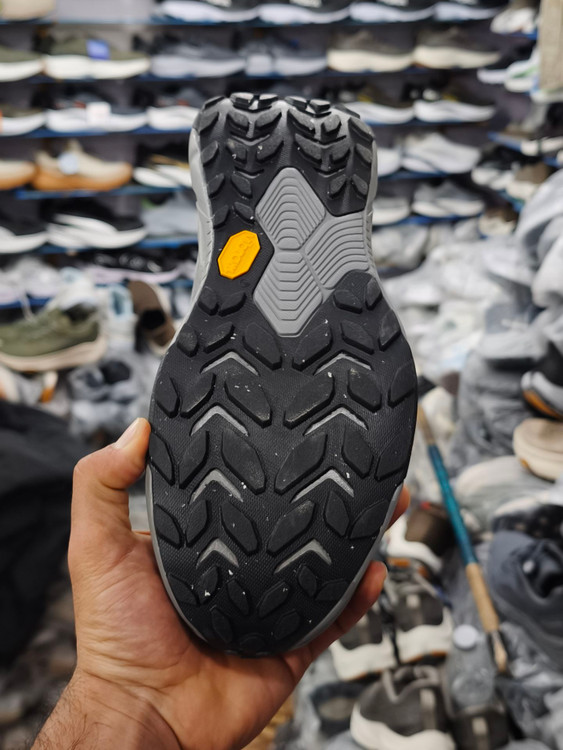 کتونی هوکا ترنسپورت مسترکوالیتی/ زیره ویبرام ضد آب کیفیت عالی/سایز 40 تا 45/Hoka Transport/فروش عمده و تک