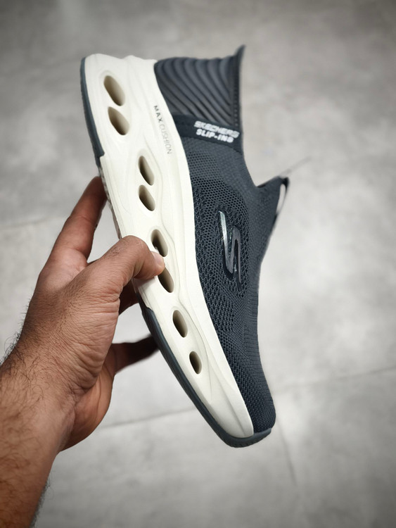 کتونی اسکیچرز مسترکوالیتی/سایز ۴۰ تا ۴۵/Skechers Slip Ins / فروش عمده و تک