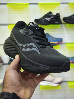 کتونی ساکونی تریمپ 22 /سایز 36 الی 45/Saucony Triumph 22/ فروش عمده و تک