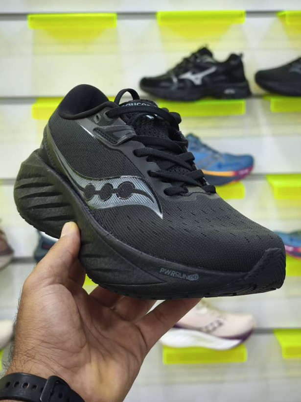 کتونی ساکونی تریمپ 22 /سایز 36 الی 45/Saucony Triumph 22/ فروش عمده و تک