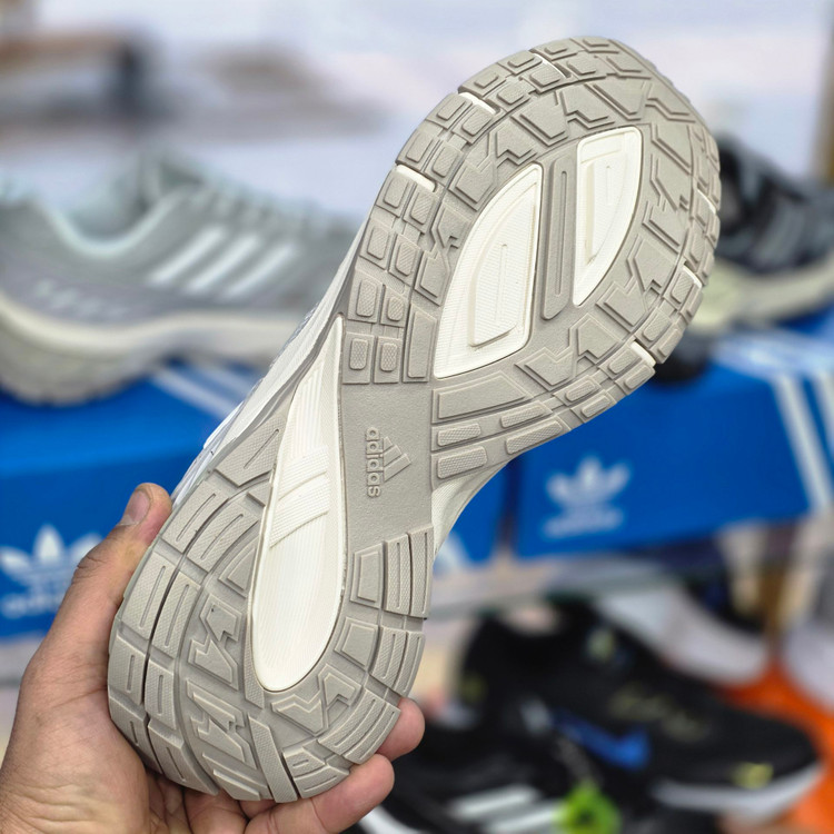 کتونی ادیداس ریسپانس CL مسترکوالیتی /سایز 40 الی 45/Adidas Response CL/فروش عمده و تک