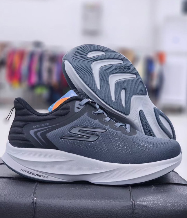 کتونی رانینگ اسکیچرز Skechers Go Run Hyper Burst Ice | سایز ۴۰ الی ۴۵