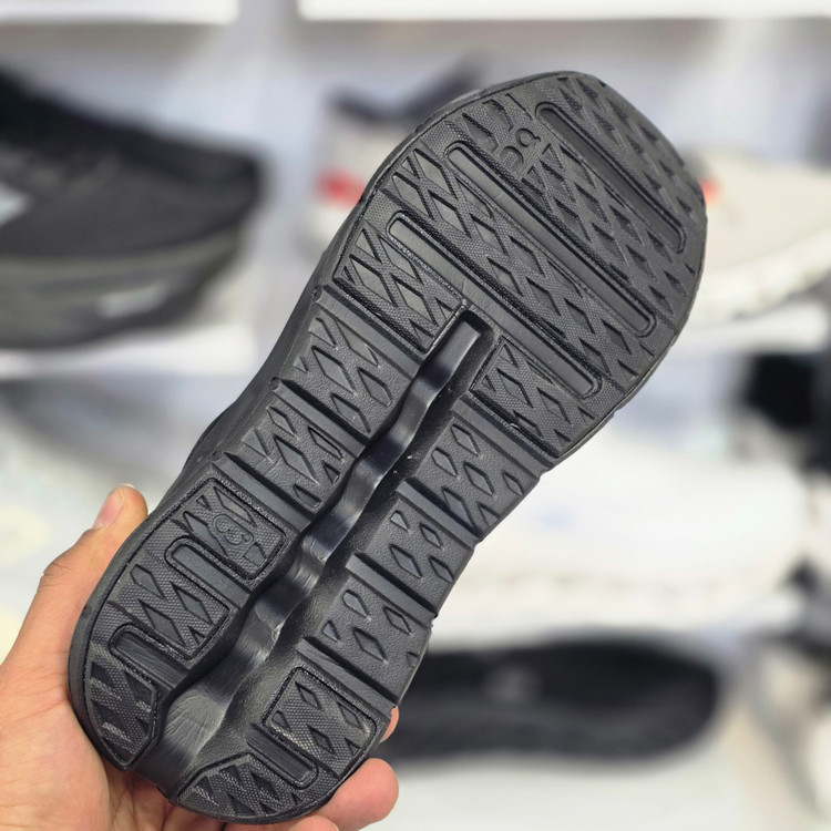 کتونی آن رانینگ کیوسی کلودتیلت 2 لووه مسترکوالیتی/On Running Cloudtilt 2 Loewe/سایز 40 الی 45/فروش عمده و تک