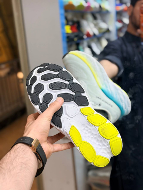 کتونی نیوبالانس فرش فوم مسترکوالیتی /New Balance Fresh Foam/سایز 40 الی 45/فروش عمده و تک