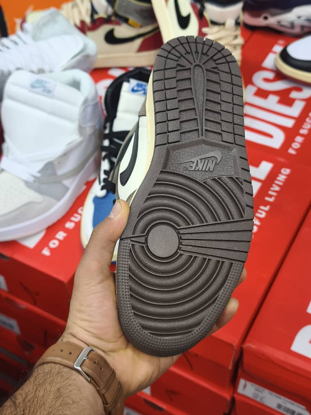کتونی نایک ایر جردن ساق دار مسترکوالیتی ویتنامی /سایز 40 الی 45/Nike Air jordan/فروش عمده و تک