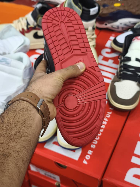 کتونی نایک ایر جردن ساق دار مسترکوالیتی ویتنامی /سایز 40 الی 45/Nike Air jordan/فروش عمده و تک