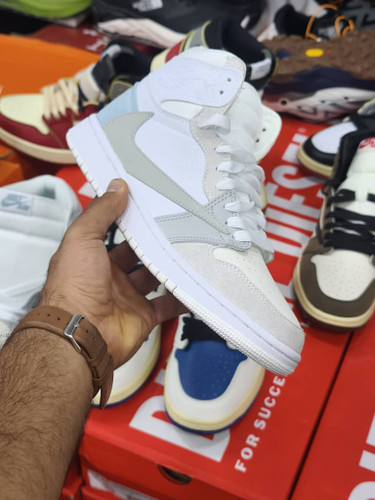 کتونی نایک ایر جردن ساق دار مسترکوالیتی ویتنامی /سایز 40 الی 45/Nike Air jordan/فروش عمده و تک