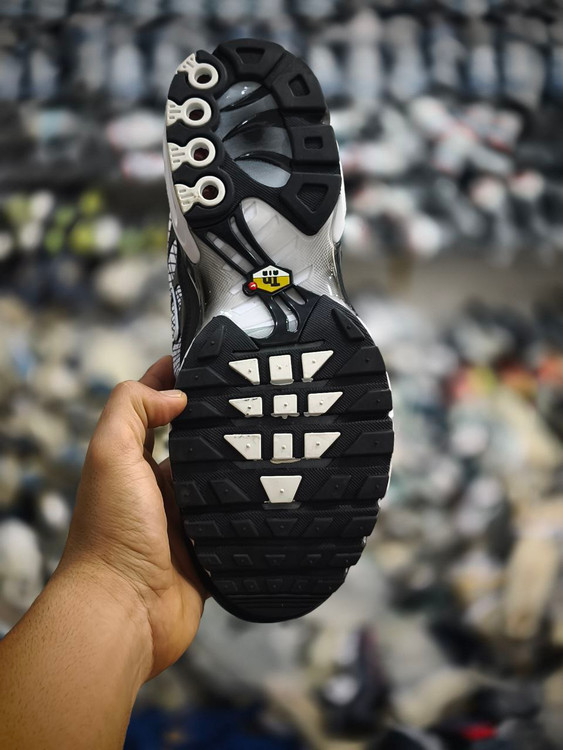 کتونی نایک ایرمکس تی ان پلاس مسترکوالیتی / سایز 40 الی 46 /Nike Air Max TN Plus / فروش عمده و تک