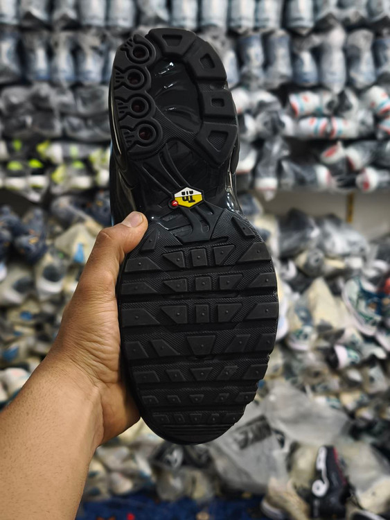 کتونی نایک ایرمکس تی ان پلاس مسترکوالیتی / سایز 40 الی 46 /Nike Air Max TN Plus / فروش عمده و تک