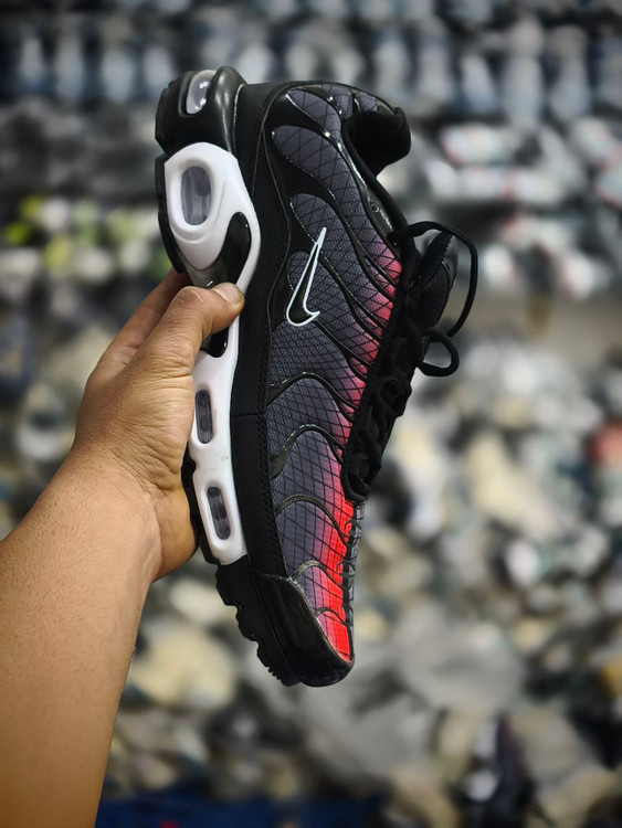 کتونی نایک ایرمکس تی ان پلاس مسترکوالیتی / سایز 40 الی 46 /Nike Air Max TN Plus / فروش عمده و تک
