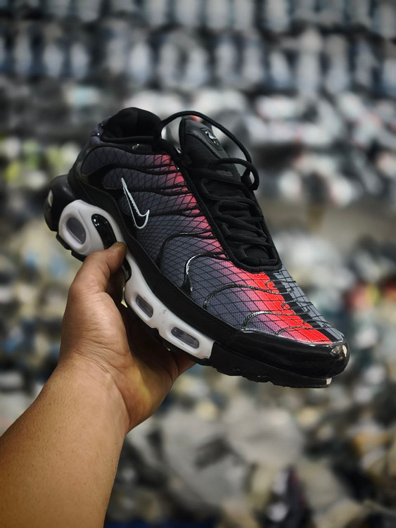 کتونی نایک ایرمکس تی ان پلاس مسترکوالیتی / سایز 40 الی 46 /Nike Air Max TN Plus / فروش عمده و تک