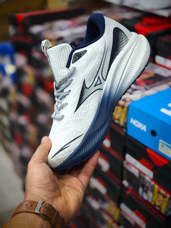 کتونی میزانو Mizuno مدل Astro Plus | سبک، راحت و زیبا