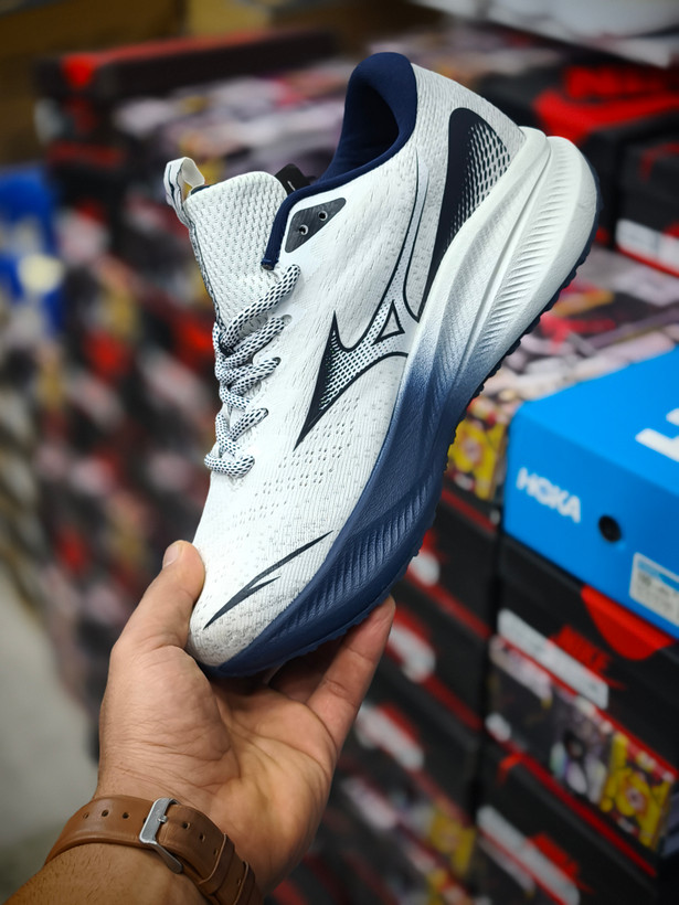 کتونی میزانو Mizuno مدل Astro Plus | سبک، راحت و زیبا