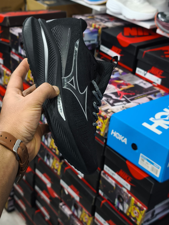 کتونی میزانو Mizuno مدل Astro Plus | سبک، راحت و زیبا