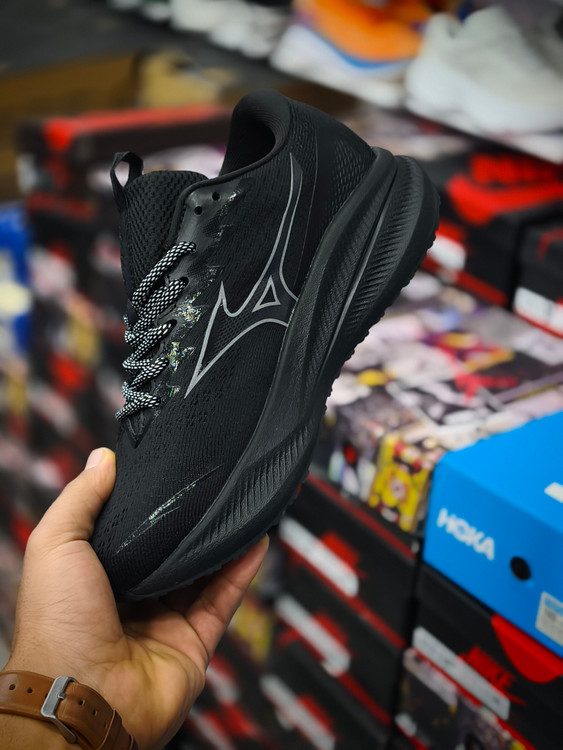 کتونی میزانو Mizuno مدل Astro Plus | سبک، راحت و زیبا