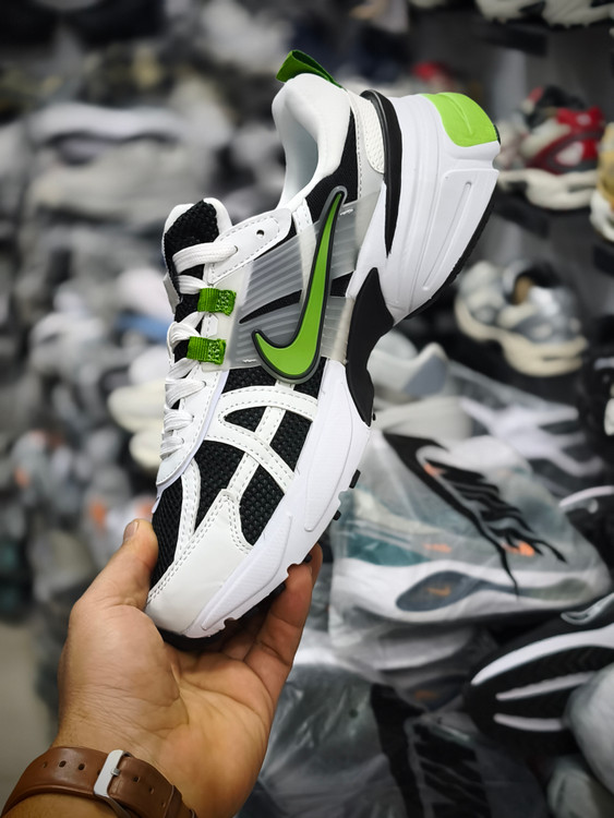 کتونی نایک وی تو کی /سایز 40 الی 45/Nike V2k Run/ فروش عمده و تک