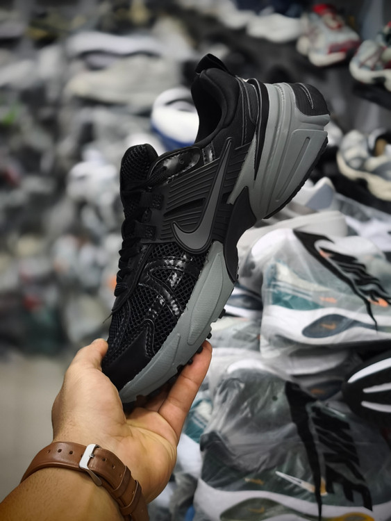 کتونی نایک وی تو کی /سایز 40 الی 45/Nike V2k Run/ فروش عمده و تک