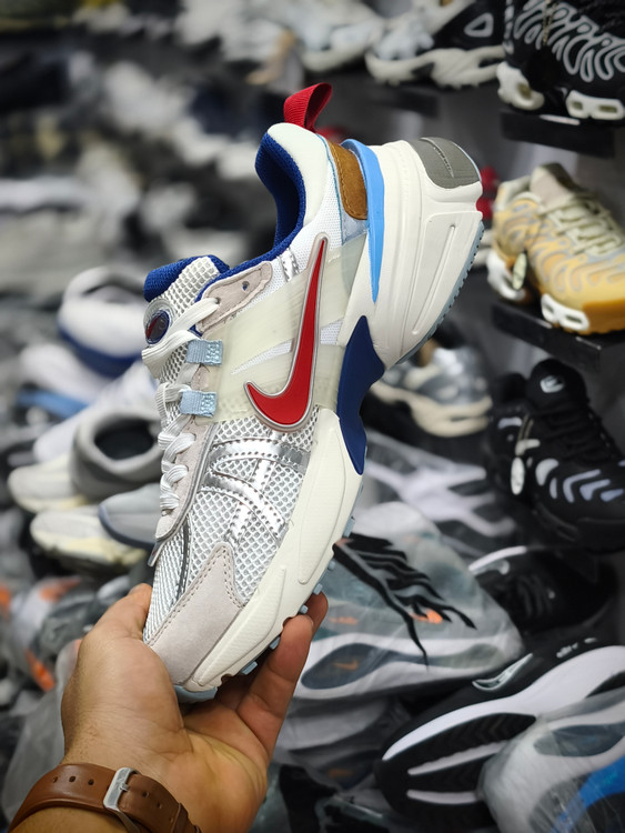 کتونی نایک وی تو کی /سایز 40 الی 45/Nike V2k Run/ فروش عمده و تک